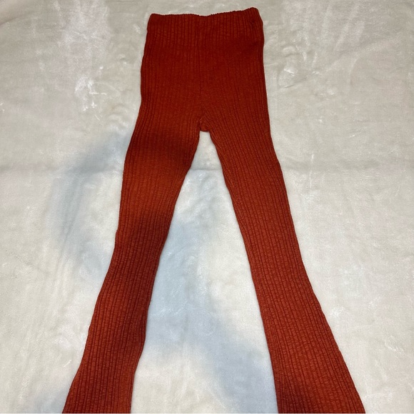 UO Rosie High-Waisted Ribbed Flare Pant Size XS - Picture 3 of 12